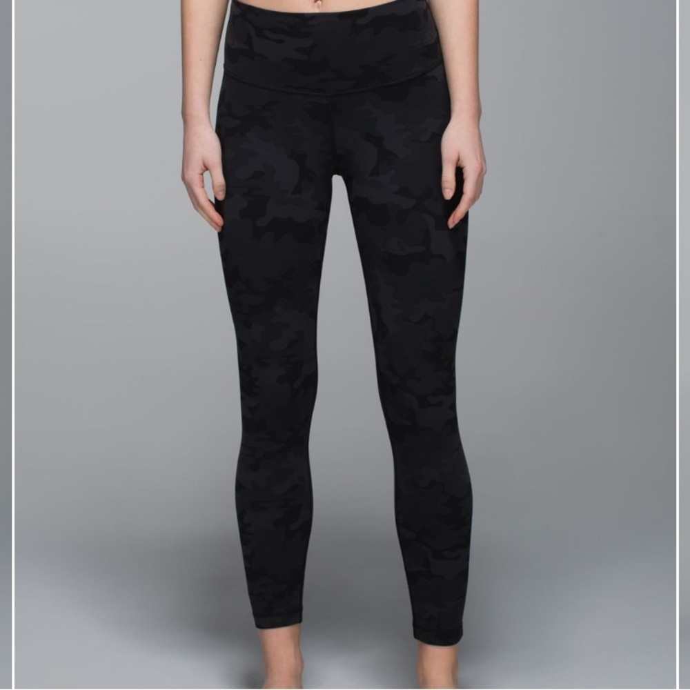 Lululemon High Times black Camo pant